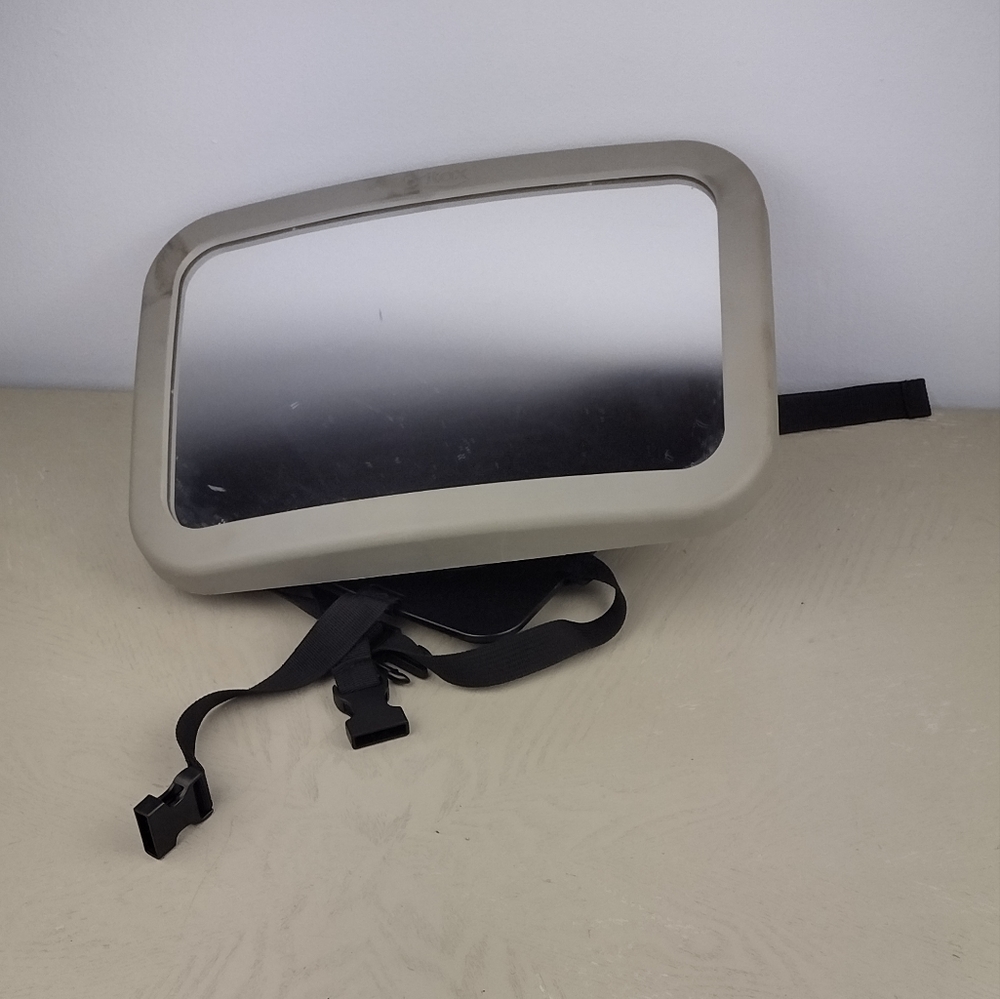 Baby Rearview Mirror - Picture 1 of 3